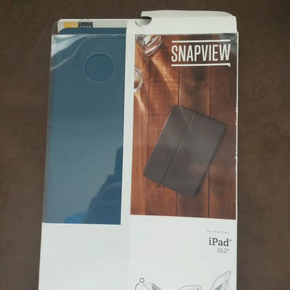 Case Logic Snapview Folio Case for 10.2 iPad